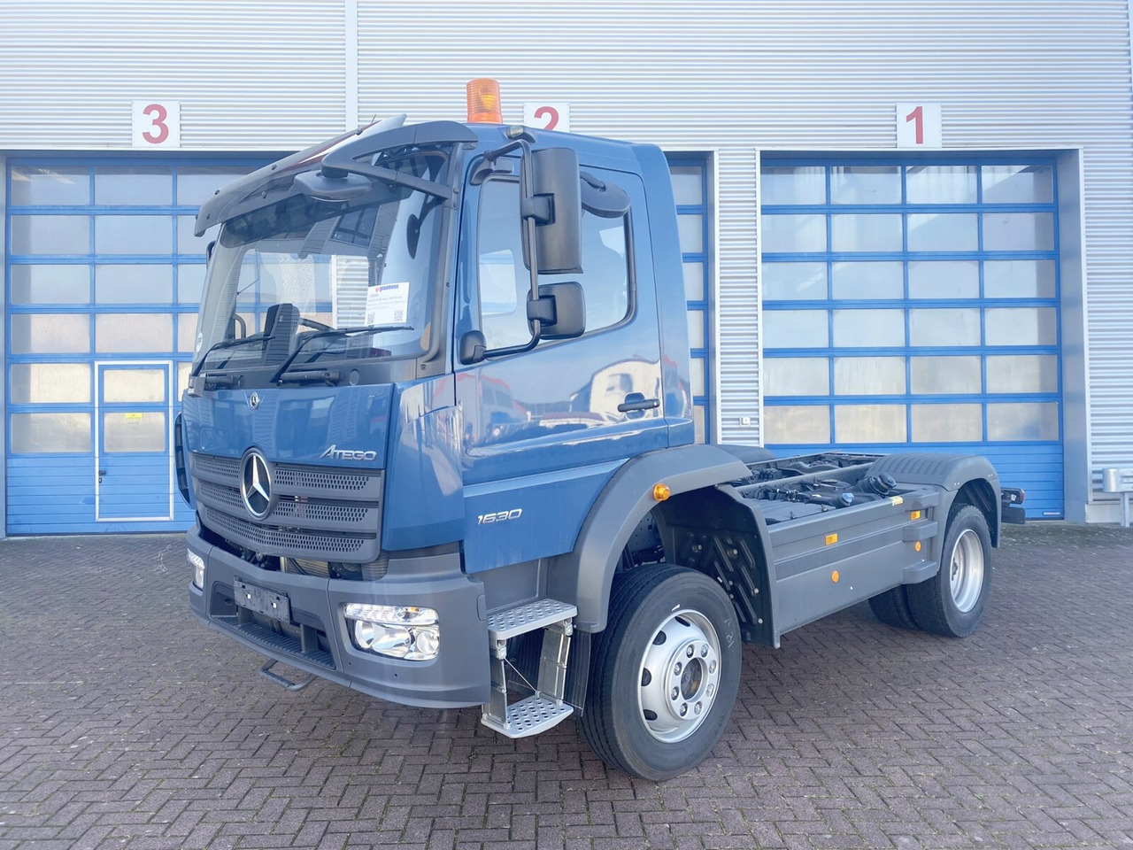 Mercedes-Benz Atego 1630 AK 4x4 Atego 1630 AK 4x4, Rechtslenker - Cab chassis truck: picture 1 Mercedes-Benz Atego 1630 AK 4x4 Atego 1630 AK 4x4, Rechtslenker - Cab chassis truck: picture 1