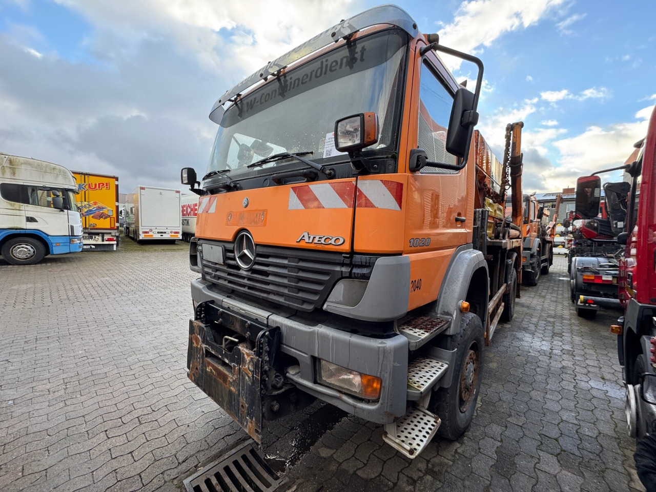Mercedes-Benz Atego 1828 4x4 Atego 1828 4x4, Tele-Absetzer, Winterdienstausstattung - Skip loader truck: picture 5 Mercedes-Benz Atego 1828 4x4 Atego 1828 4x4, Tele-Absetzer, Winterdienstausstattung - Skip loader truck: picture 5