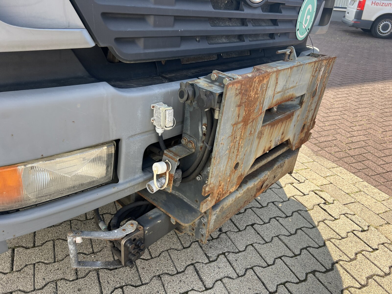 Cab chassis truck Mercedes-Benz Atego 1828 L 4x2 Atego 1828 L 4x2, Rechtslenker, Winterdienstaustattung: picture 12