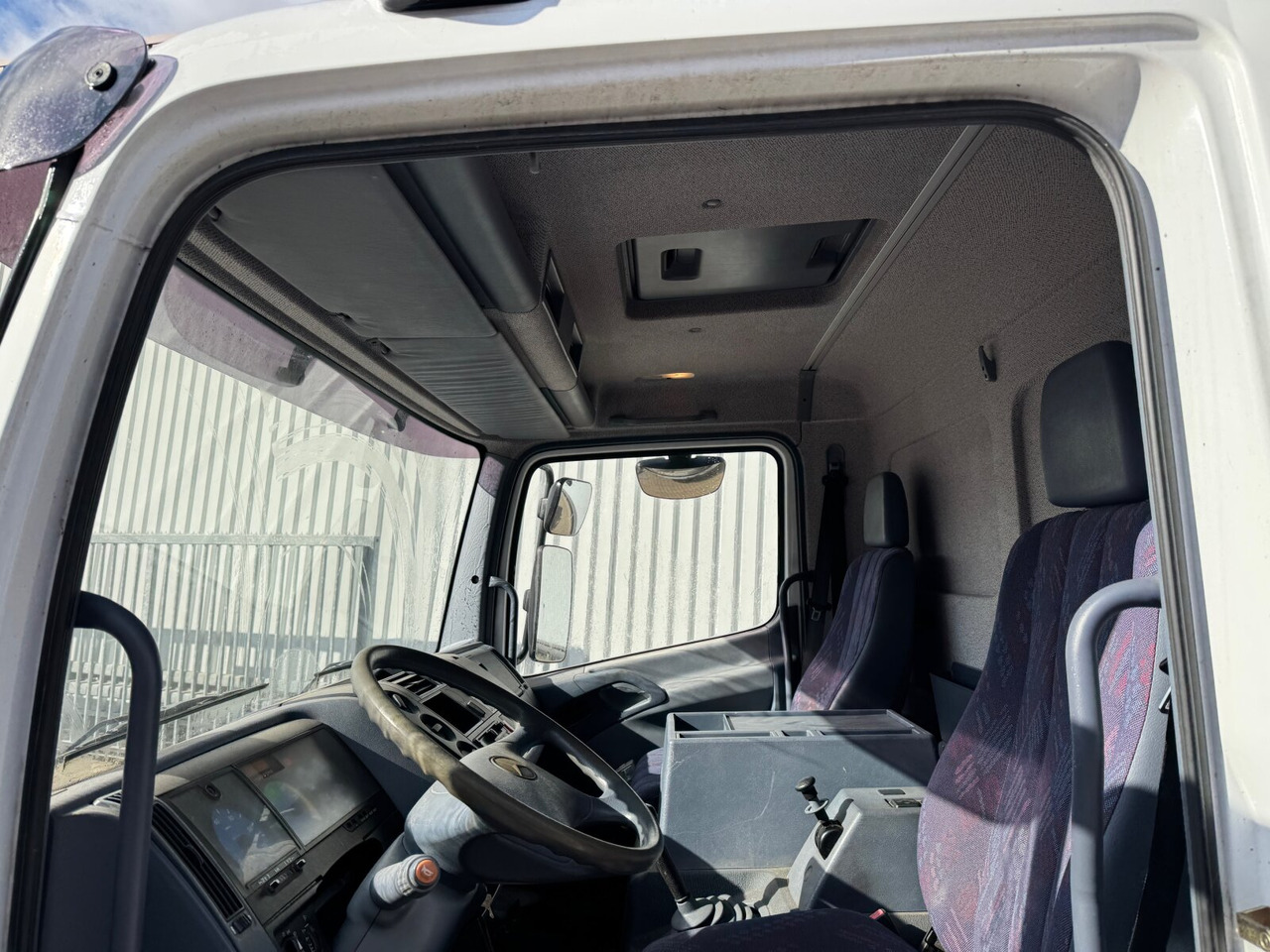 Cab chassis truck Mercedes-Benz Atego 815 4x2 Atego 815 4x2: picture 15