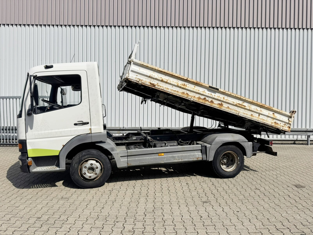 Mercedes-Benz Atego 815 K 4x2 Atego 815 K 4x2, 2 x AHK, Meiller - Tipper: picture 3 Mercedes-Benz Atego 815 K 4x2 Atego 815 K 4x2, 2 x AHK, Meiller - Tipper: picture 3