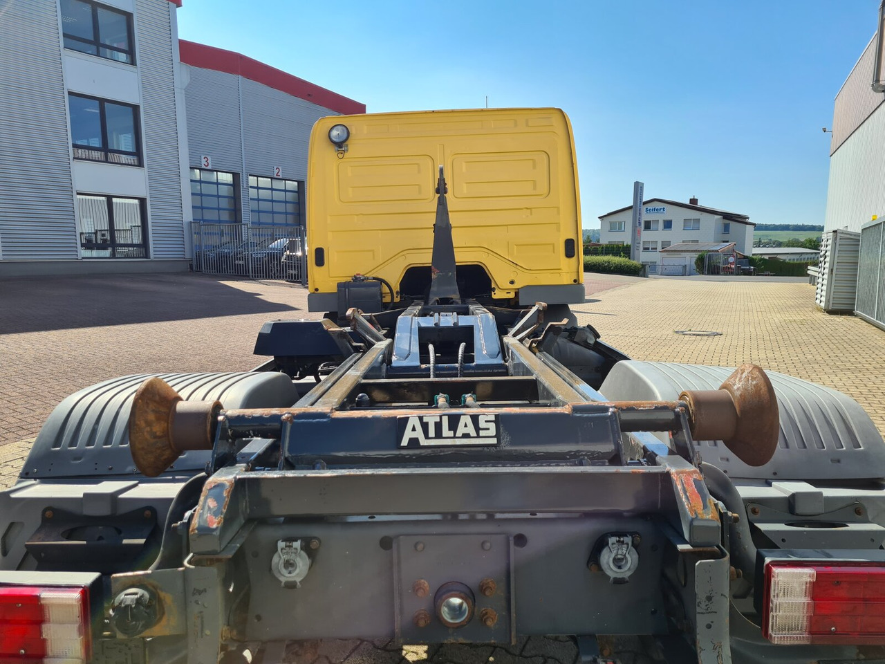 Mercedes-Benz Atego 815 K 4x2 Atego 815 K 4x2 - Hook lift truck: picture 4 Mercedes-Benz Atego 815 K 4x2 Atego 815 K 4x2 - Hook lift truck: picture 4