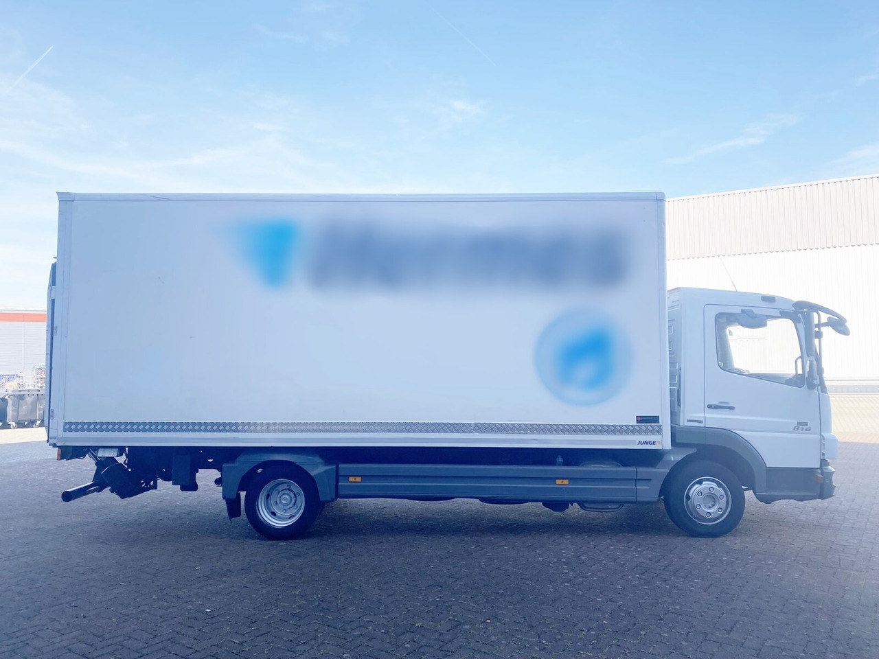 Box truck Mercedes-Benz Atego 816 4x2 Atego 816 4x2 mit Sörensen LBW: picture 10 Box truck Mercedes-Benz Atego 816 4x2 Atego 816 4x2 mit Sörensen LBW: picture 10