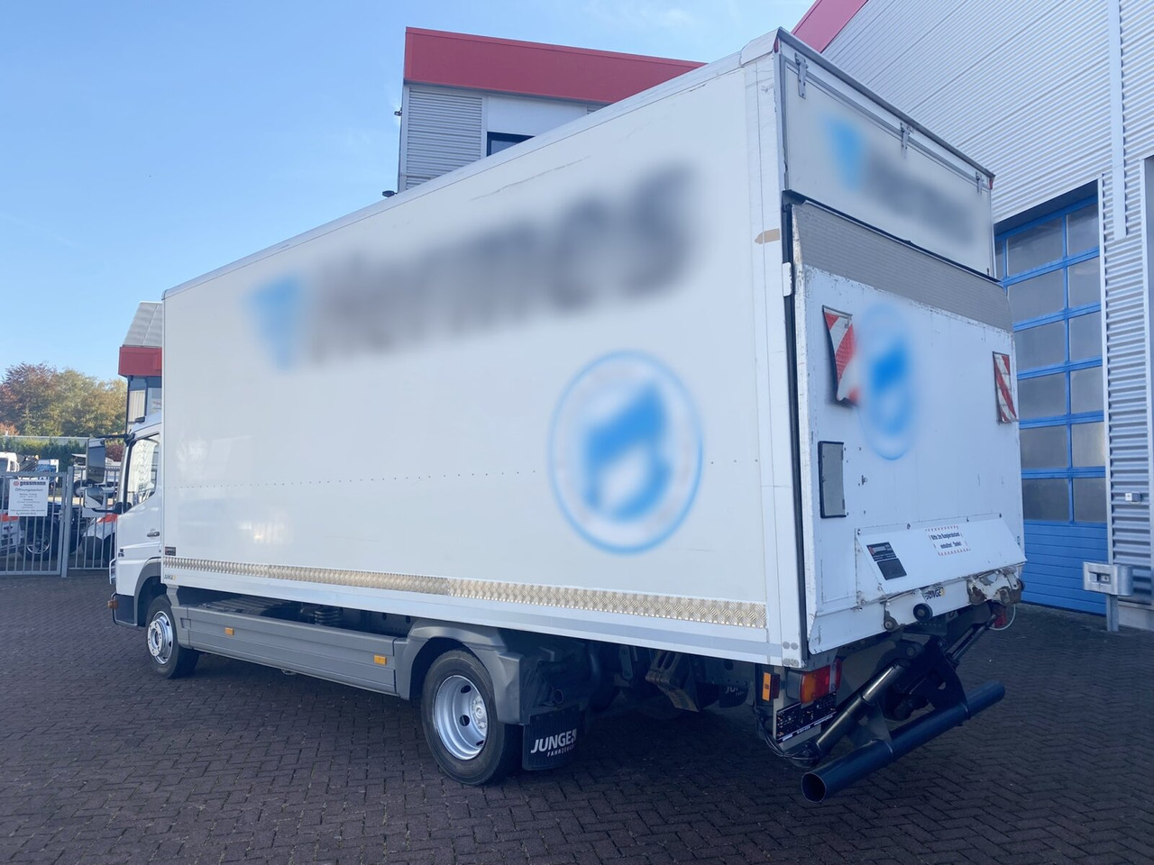 Box truck Mercedes-Benz Atego 816 4x2 Atego 816 4x2 mit Sörensen LBW: picture 13 Box truck Mercedes-Benz Atego 816 4x2 Atego 816 4x2 mit Sörensen LBW: picture 13