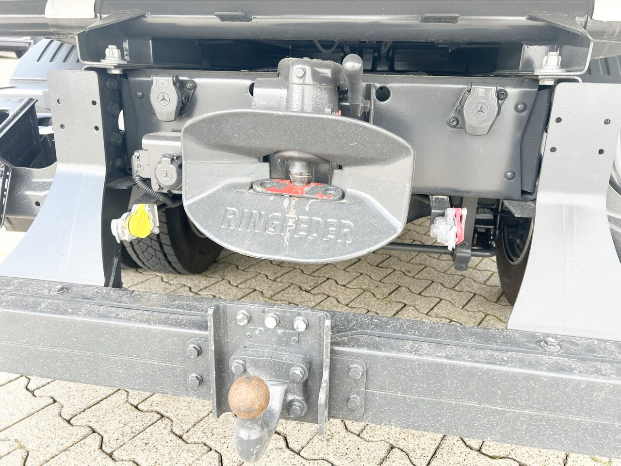 Mercedes-Benz Atego 818/23 K 4x2 Atego 818/23 K 4x2, 2x AHK, Meiller-Kipper, mehrfach Vorhanden! - Tipper: picture 3 Mercedes-Benz Atego 818/23 K 4x2 Atego 818/23 K 4x2, 2x AHK, Meiller-Kipper, mehrfach Vorhanden! - Tipper: picture 3