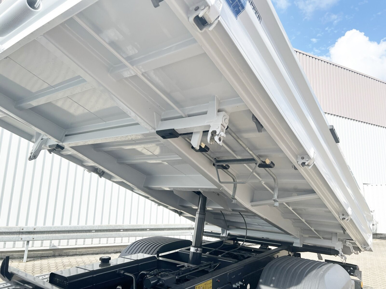 Tipper Mercedes-Benz Atego 818/23 K 4x2 Atego 818/23 K 4x2, 2x AHK, Meiller-Kipper, mehrfach Vorhanden!: picture 9