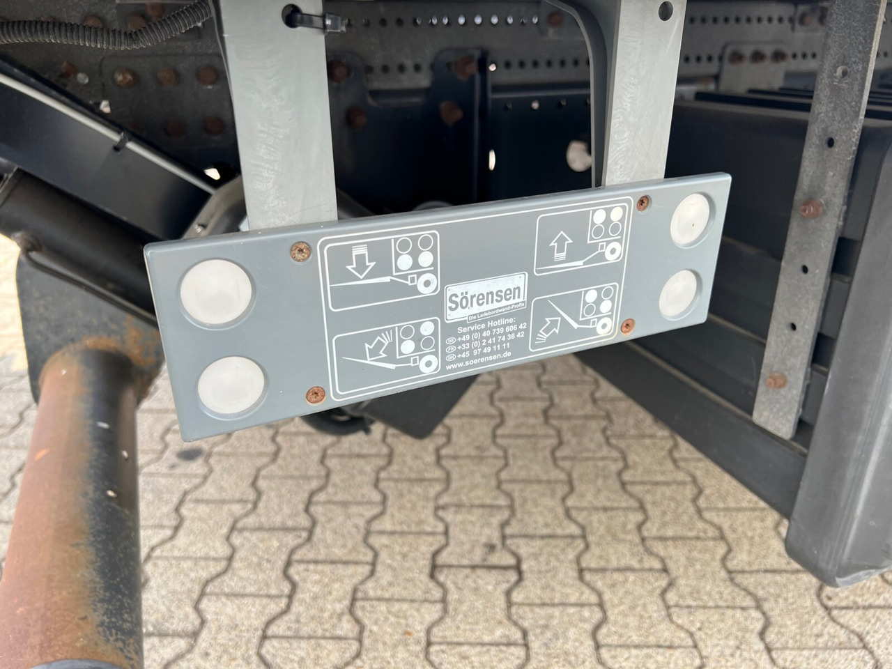 Mercedes-Benz Atego 818/23 L 4x2 Atego 818/23 L 4x2 mit Sörensen LBW - Curtainsider truck: picture 2 Mercedes-Benz Atego 818/23 L 4x2 Atego 818/23 L 4x2 mit Sörensen LBW - Curtainsider truck: picture 2