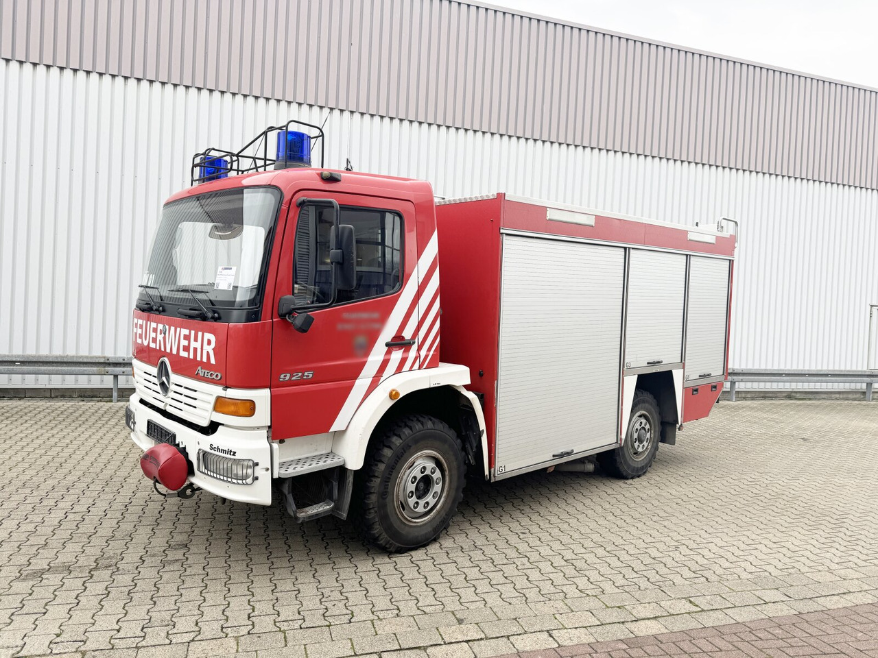 Mercedes-Benz Atego 925 4x4, Rüstwagen RW1 Atego 925 4x4, Seilwinde, Einzelbereifung, Rüstwagen RW1 - Ambulance: picture 1 Mercedes-Benz Atego 925 4x4, Rüstwagen RW1 Atego 925 4x4, Seilwinde, Einzelbereifung, Rüstwagen RW1 - Ambulance: picture 1