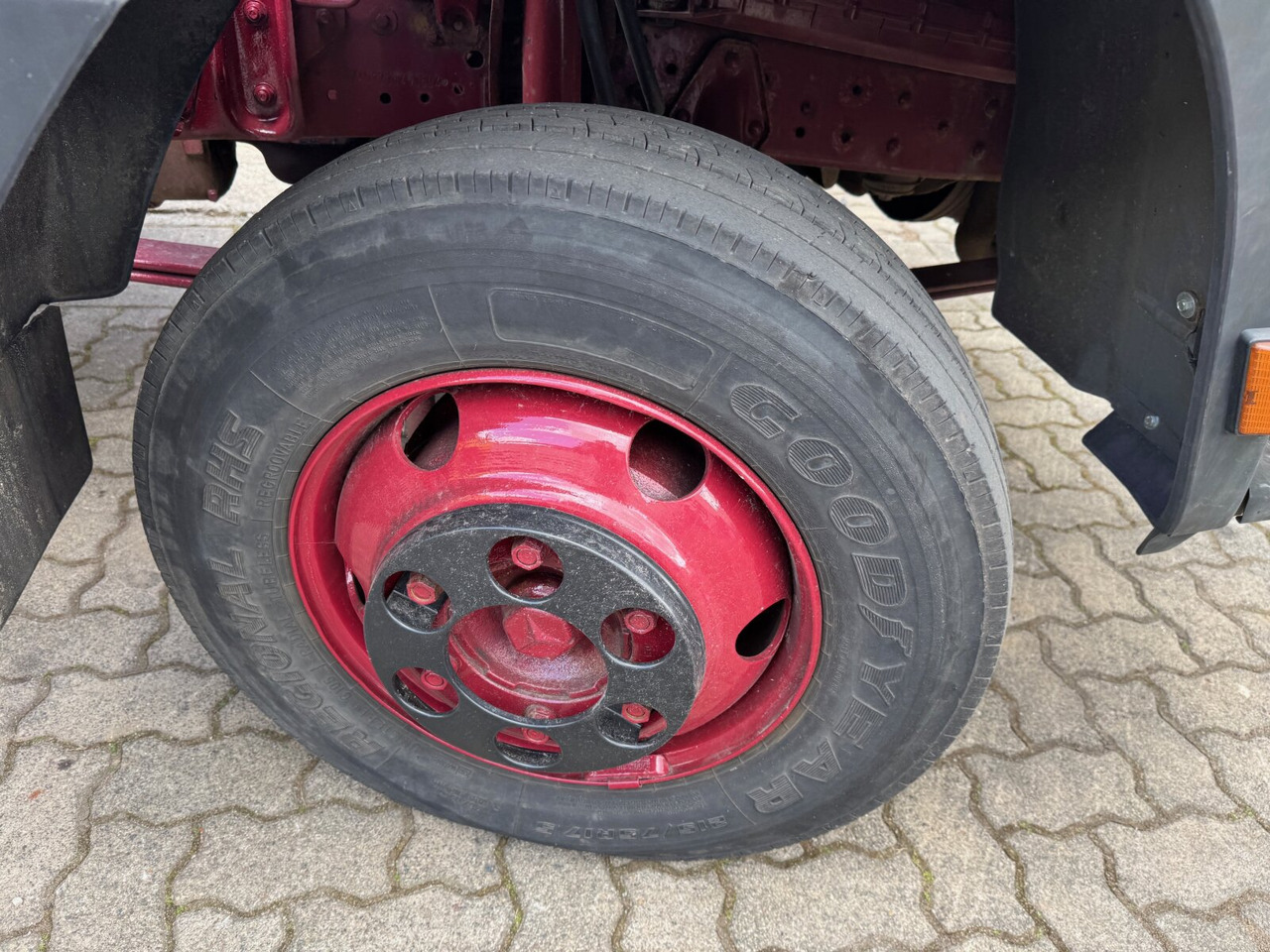 Mercedes-Benz LK 814 4x2 LK 814 4x2, 6-Zylinder, City-Abroller - Hook lift truck: picture 2 Mercedes-Benz LK 814 4x2 LK 814 4x2, 6-Zylinder, City-Abroller - Hook lift truck: picture 2