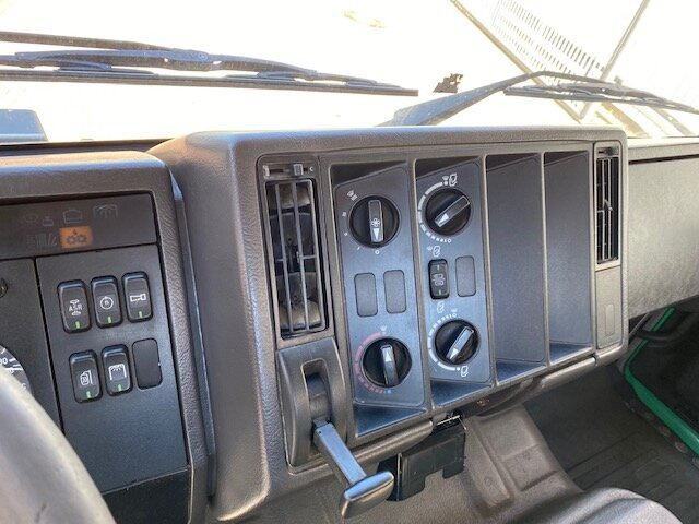 Cab chassis truck Mercedes-Benz SK 1924 L 4x2 SK 1924 L 4x2: picture 6