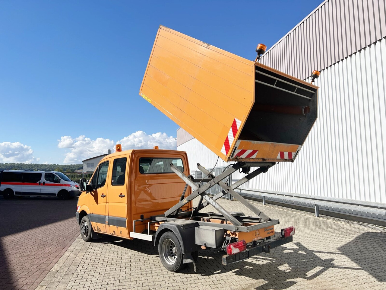 Mercedes-Benz Sprinter 515 CDI 4x2 Doka Sprinter 515 CDI 4x2 Doka, Alu-Kasten, Hochentleerung - Tipper van, Combi van: picture 2 Mercedes-Benz Sprinter 515 CDI 4x2 Doka Sprinter 515 CDI 4x2 Doka, Alu-Kasten, Hochentleerung - Tipper van, Combi van: picture 2