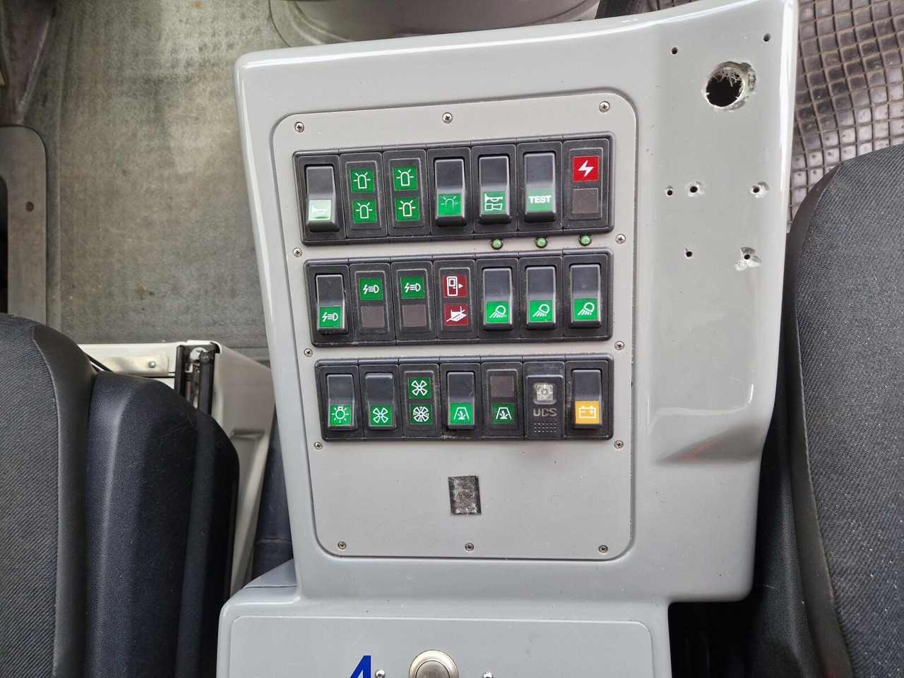 Mercedes-Benz Sprinter 516 CDI 4x2 Sprinter 516 CDI 4x2, Rettungswagen - Ambulance: picture 2 Mercedes-Benz Sprinter 516 CDI 4x2 Sprinter 516 CDI 4x2, Rettungswagen - Ambulance: picture 2
