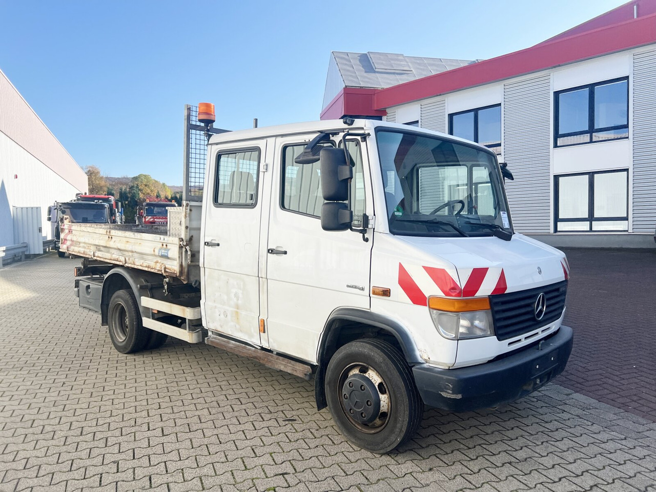Mercedes-Benz Vario 816 D 4x2 Doka Vario 816 D 4x2 Doka, 2x AHK, Meiller Kipper - Tipper: picture 2 Mercedes-Benz Vario 816 D 4x2 Doka Vario 816 D 4x2 Doka, 2x AHK, Meiller Kipper - Tipper: picture 2