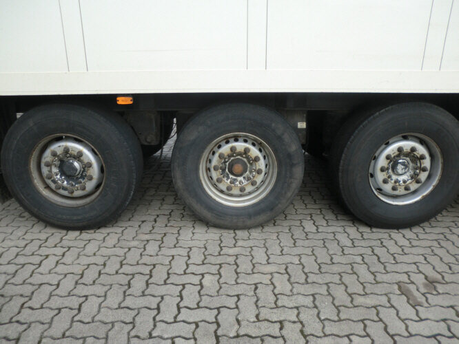 Schmitz Cargobull SKO 24 - Refrigerator semi-trailer: picture 3 Schmitz Cargobull SKO 24 - Refrigerator semi-trailer: picture 3