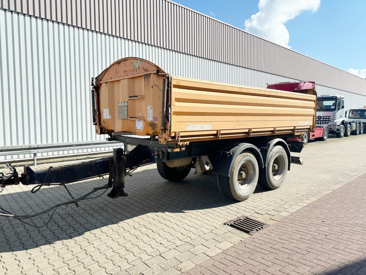 Schwarzmüller TKA 18 TKA 18, Alu-Bordwände, ca. 11m³ - Tipper trailer: picture 3 Schwarzmüller TKA 18 TKA 18, Alu-Bordwände, ca. 11m³ - Tipper trailer: picture 3