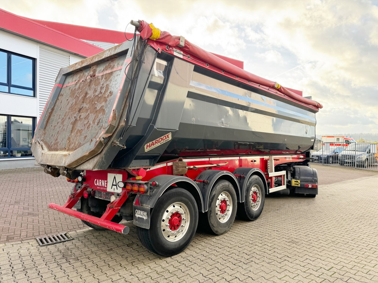 Carnehl CHKS/HH CHKS/HH, Stahlmulde ca. 34m³, Liftachse, Nachlauflenkachse - Semi-trailer: picture 4 Carnehl CHKS/HH CHKS/HH, Stahlmulde ca. 34m³, Liftachse, Nachlauflenkachse - Semi-trailer: picture 4