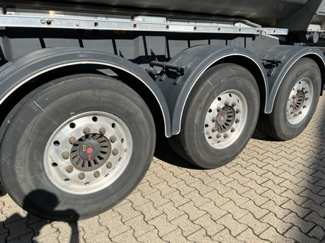 Carnehl CHKS34/HS CHKS34/HS, Stahlmulde ca. 29m³, HARDOX, Liftachse, Schütte, mehrfach Vorh.! - Semi-trailer: picture 2 Carnehl CHKS34/HS CHKS34/HS, Stahlmulde ca. 29m³, HARDOX, Liftachse, Schütte, mehrfach Vorh.! - Semi-trailer: picture 2