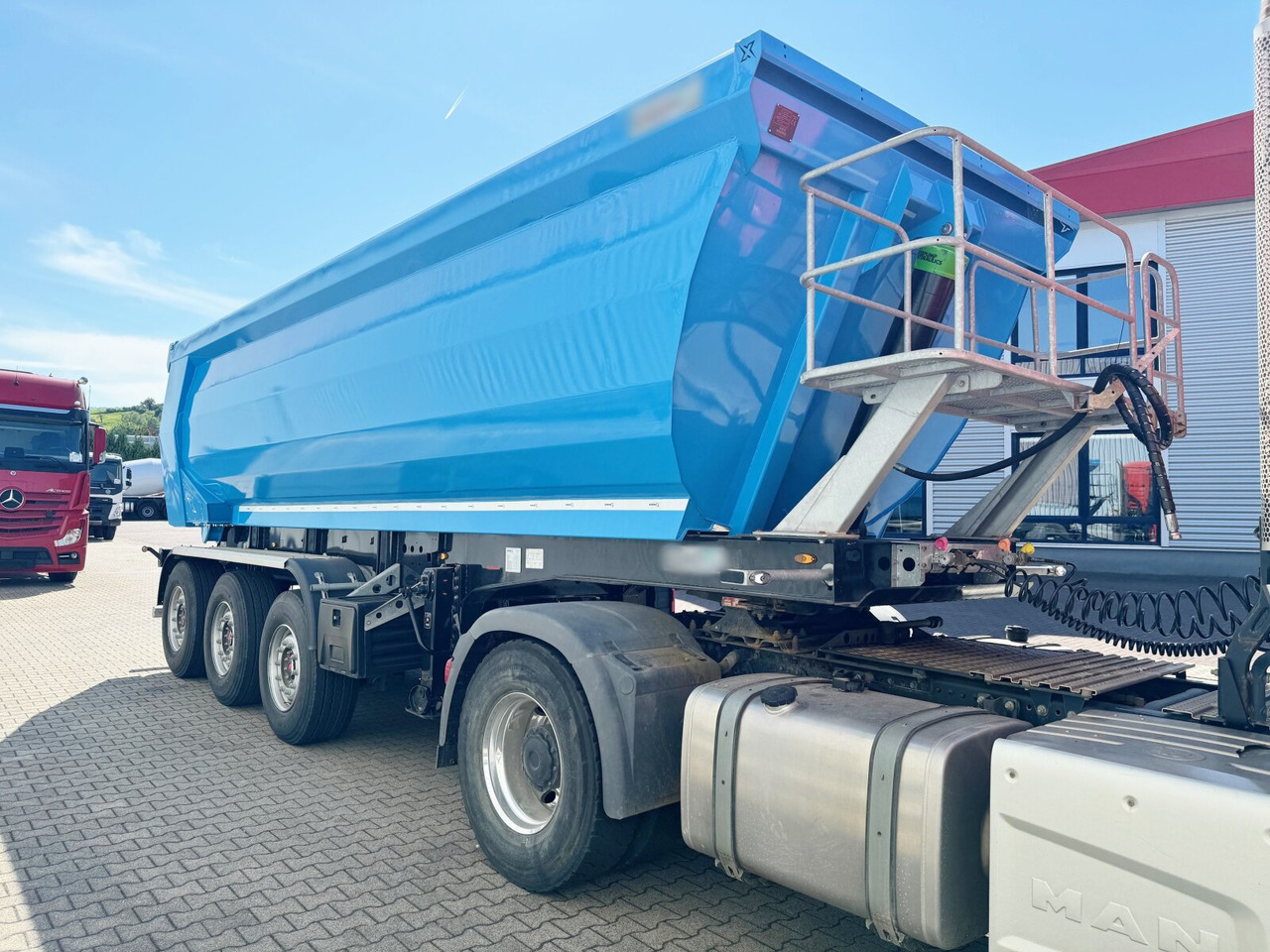New Semi-trailer Euro ATM 27 Euro ATM 27, HARDOX Stahlmulde ca. 27m³, Liftachse: picture 10 New Semi-trailer Euro ATM 27 Euro ATM 27, HARDOX Stahlmulde ca. 27m³, Liftachse: picture 10