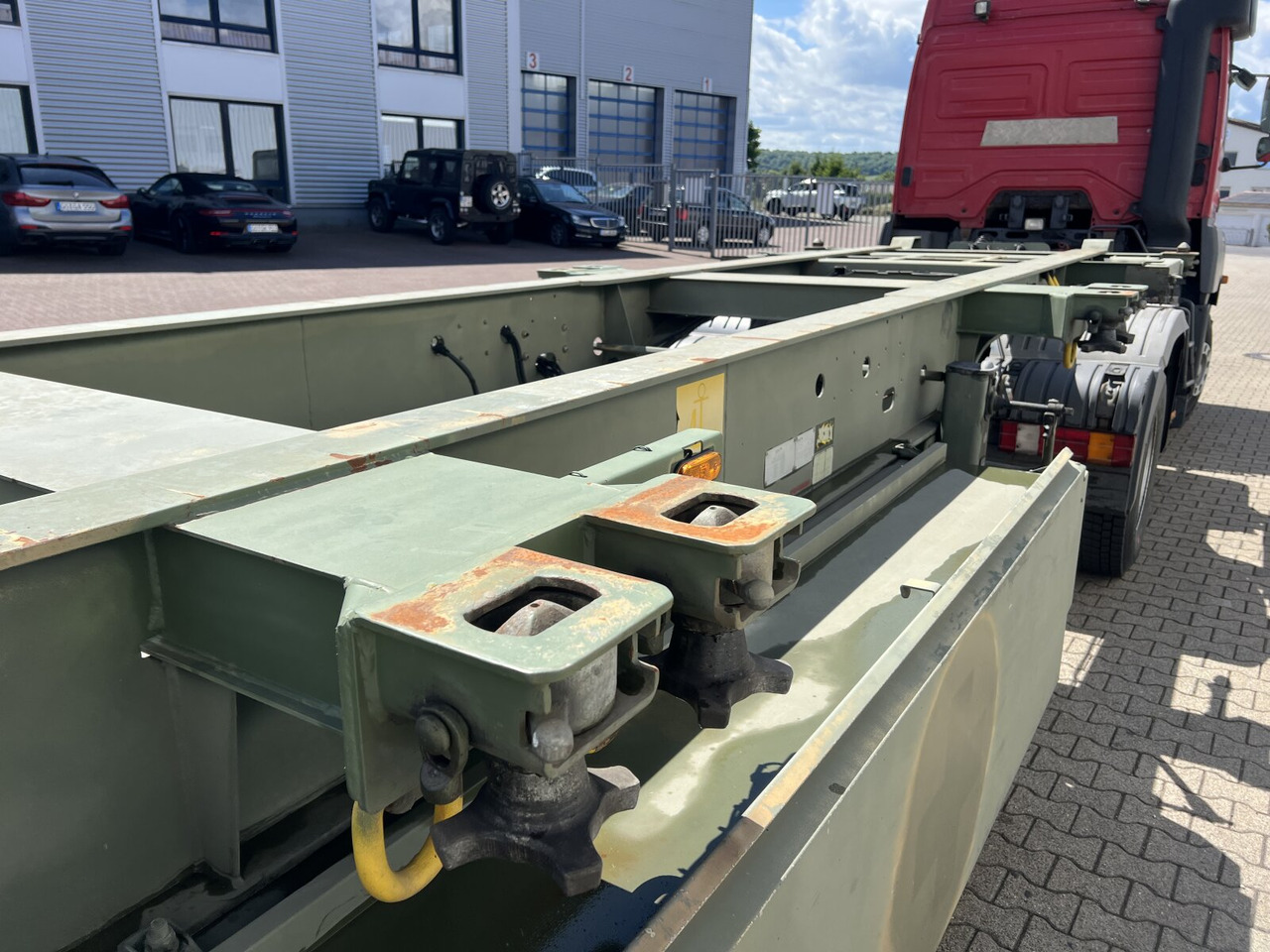 Schmitz Cargobull SCF 24 Containerchassis SCF 24 Containerchassis, 2x20/20/30/40ft, Ex-Bundeswehr! - Semi-trailer: picture 3 Schmitz Cargobull SCF 24 Containerchassis SCF 24 Containerchassis, 2x20/20/30/40ft, Ex-Bundeswehr! - Semi-trailer: picture 3