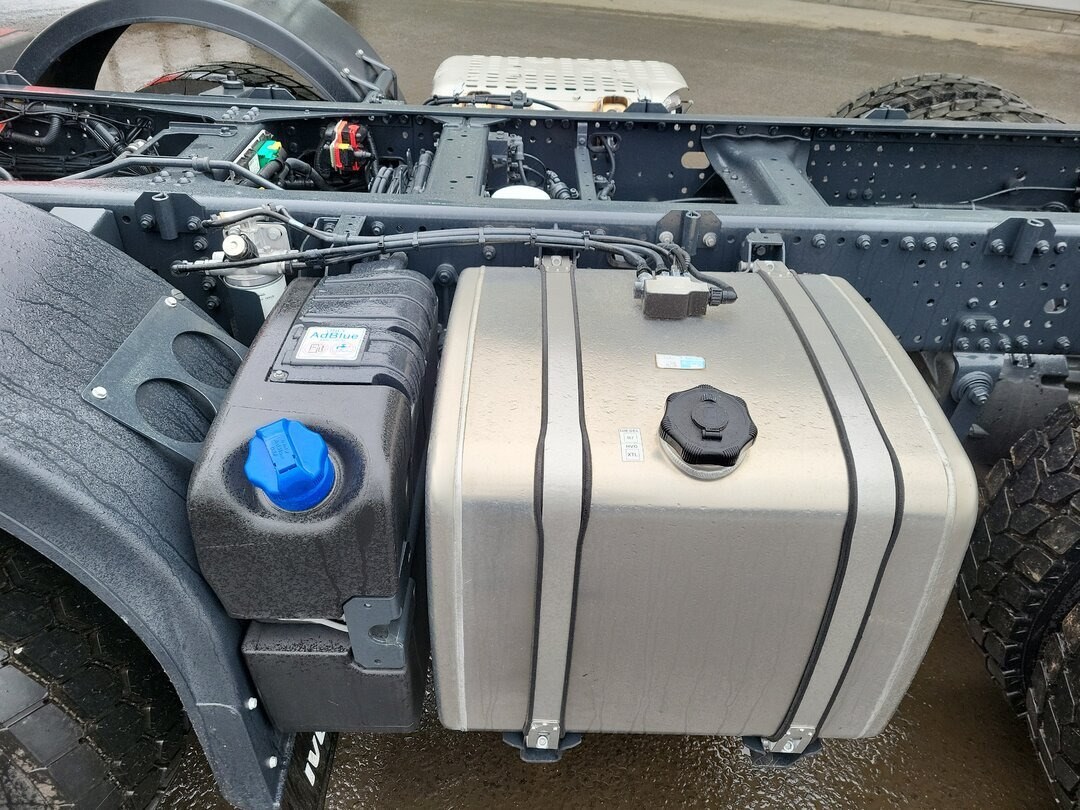 T-Way AT410T51 8x4 T-Way AT410T51 8x4, Retarder, 4x VORHANDEN! - Hook lift truck: picture 3 T-Way AT410T51 8x4 T-Way AT410T51 8x4, Retarder, 4x VORHANDEN! - Hook lift truck: picture 3