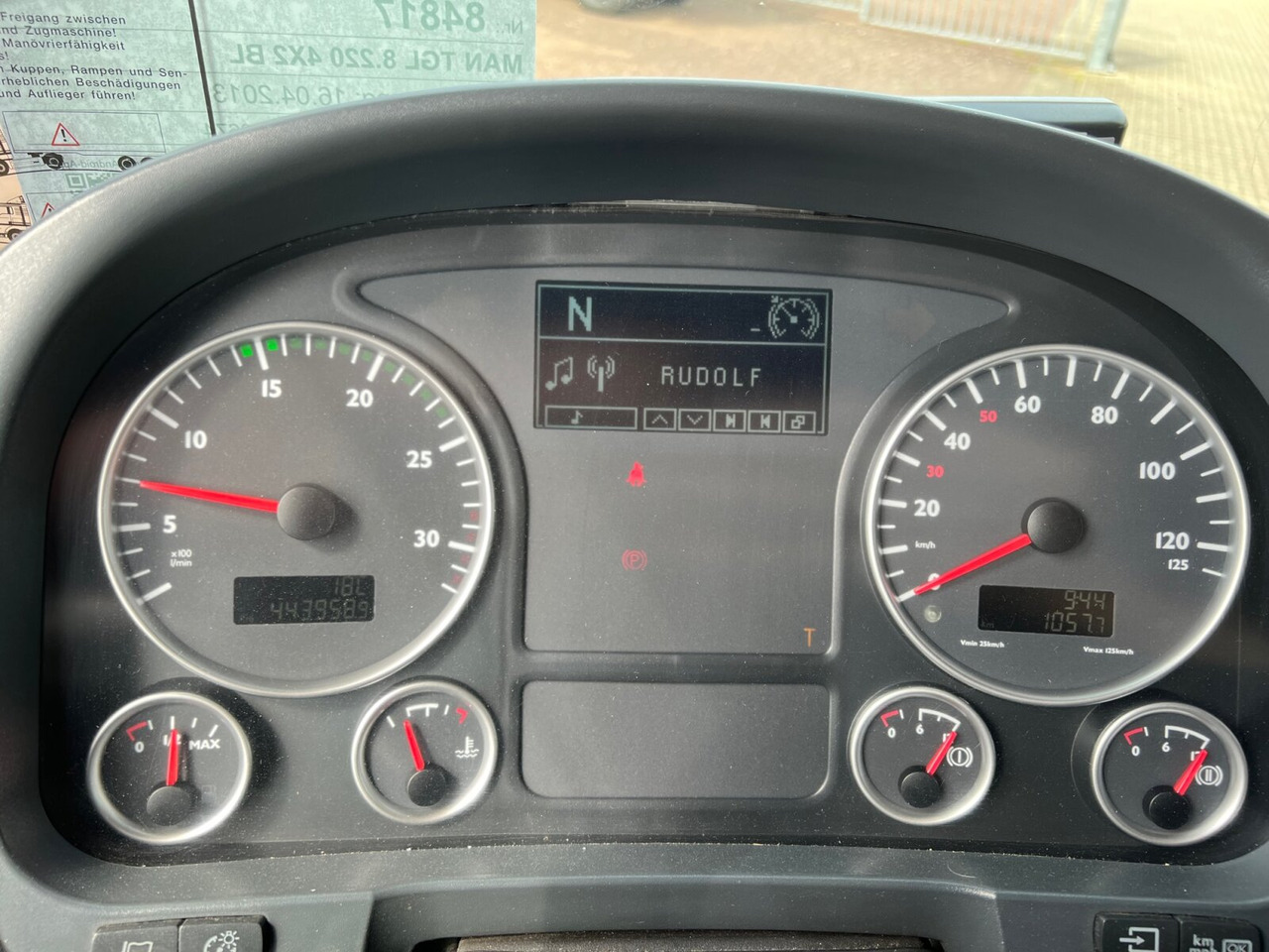 Tractor unit MAN TGL 8.220 4X2 BL TGL 8.220 4X2 BL: picture 10