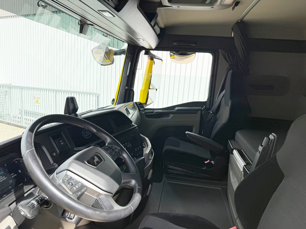 MAN TGX 18.510 4X4H BL SA TGX 18.510 4X4H BL SA, PriTarder, HydroDrive, Navi, LED, Kipphydraulik - Tractor unit: picture 3 MAN TGX 18.510 4X4H BL SA TGX 18.510 4X4H BL SA, PriTarder, HydroDrive, Navi, LED, Kipphydraulik - Tractor unit: picture 3