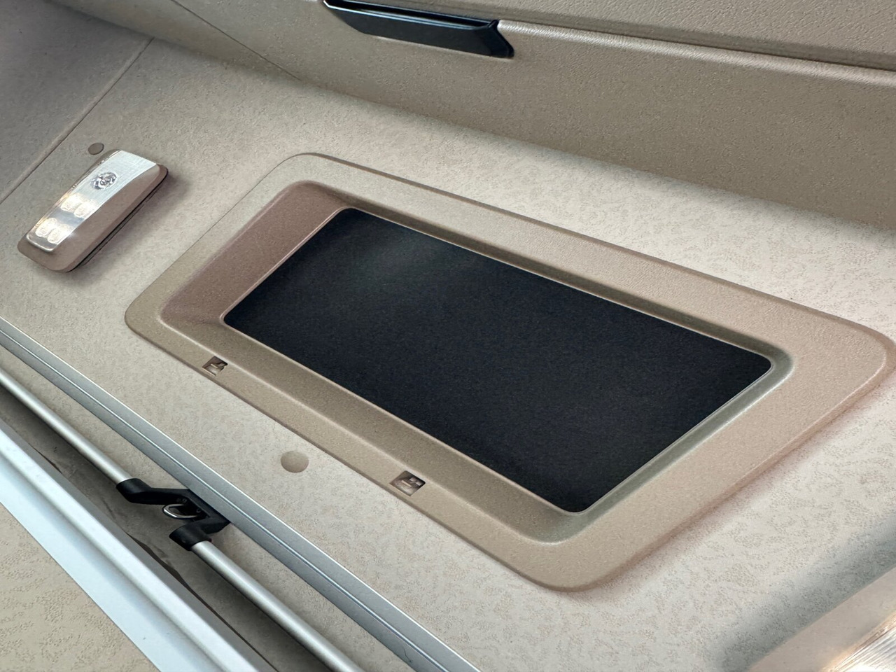 Tractor unit Mercedes-Benz Actros 1848 LS 4x2 Actros 1848 LS 4x2, Vollumer, Retarder: picture 7 Tractor unit Mercedes-Benz Actros 1848 LS 4x2 Actros 1848 LS 4x2, Vollumer, Retarder: picture 7