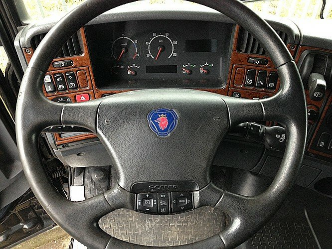 Scania R 420 4x2 R420 4x2 Lowliner, Twin Tec Rußfilterkat - Tractor unit: picture 3 Scania R 420 4x2 R420 4x2 Lowliner, Twin Tec Rußfilterkat - Tractor unit: picture 3