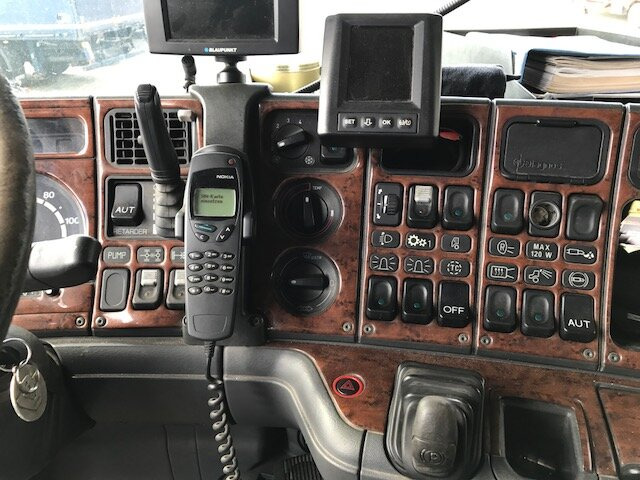 Scania R164 GA6x4NZ 480 R164 GA6x4NZ 480, Retarder, Hydraulik - Tractor unit: picture 5 Scania R164 GA6x4NZ 480 R164 GA6x4NZ 480, Retarder, Hydraulik - Tractor unit: picture 5