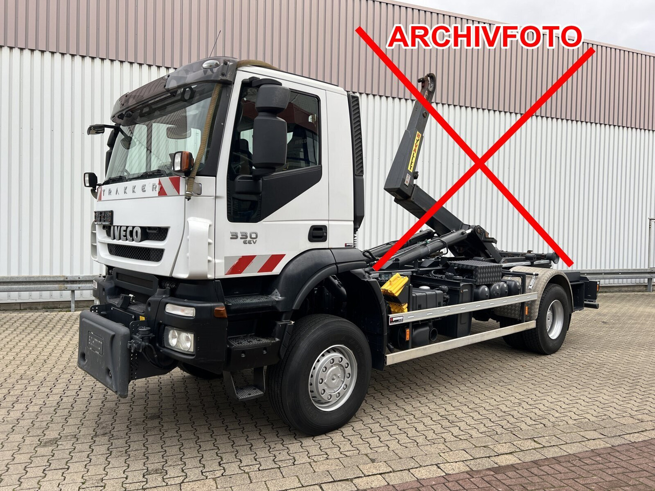 Trakker AD190T33WP 4x4 Trakker AD190T33WP 4x4, Winterdienstausstattung - Cab chassis truck: picture 1 Trakker AD190T33WP 4x4 Trakker AD190T33WP 4x4, Winterdienstausstattung - Cab chassis truck: picture 1