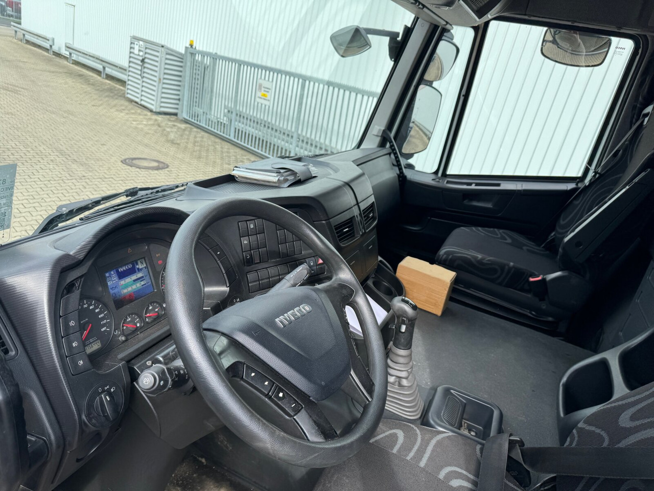 Iveco Stralis AT 190 S31FP-CM 4x2 Stralis AT 190 S31FP-CM 4x2, LBW BÄR, Ex- - Truck: picture 4 Iveco Stralis AT 190 S31FP-CM 4x2 Stralis AT 190 S31FP-CM 4x2, LBW BÄR, Ex- - Truck: picture 4