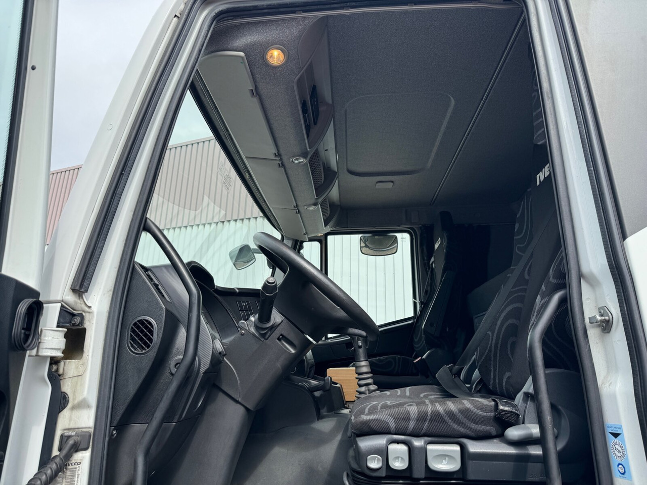 Iveco Stralis AT 190 S31FP-CM 4x2 Stralis AT 190 S31FP-CM 4x2, LBW BÄR, Ex- - Truck: picture 3 Iveco Stralis AT 190 S31FP-CM 4x2 Stralis AT 190 S31FP-CM 4x2, LBW BÄR, Ex- - Truck: picture 3