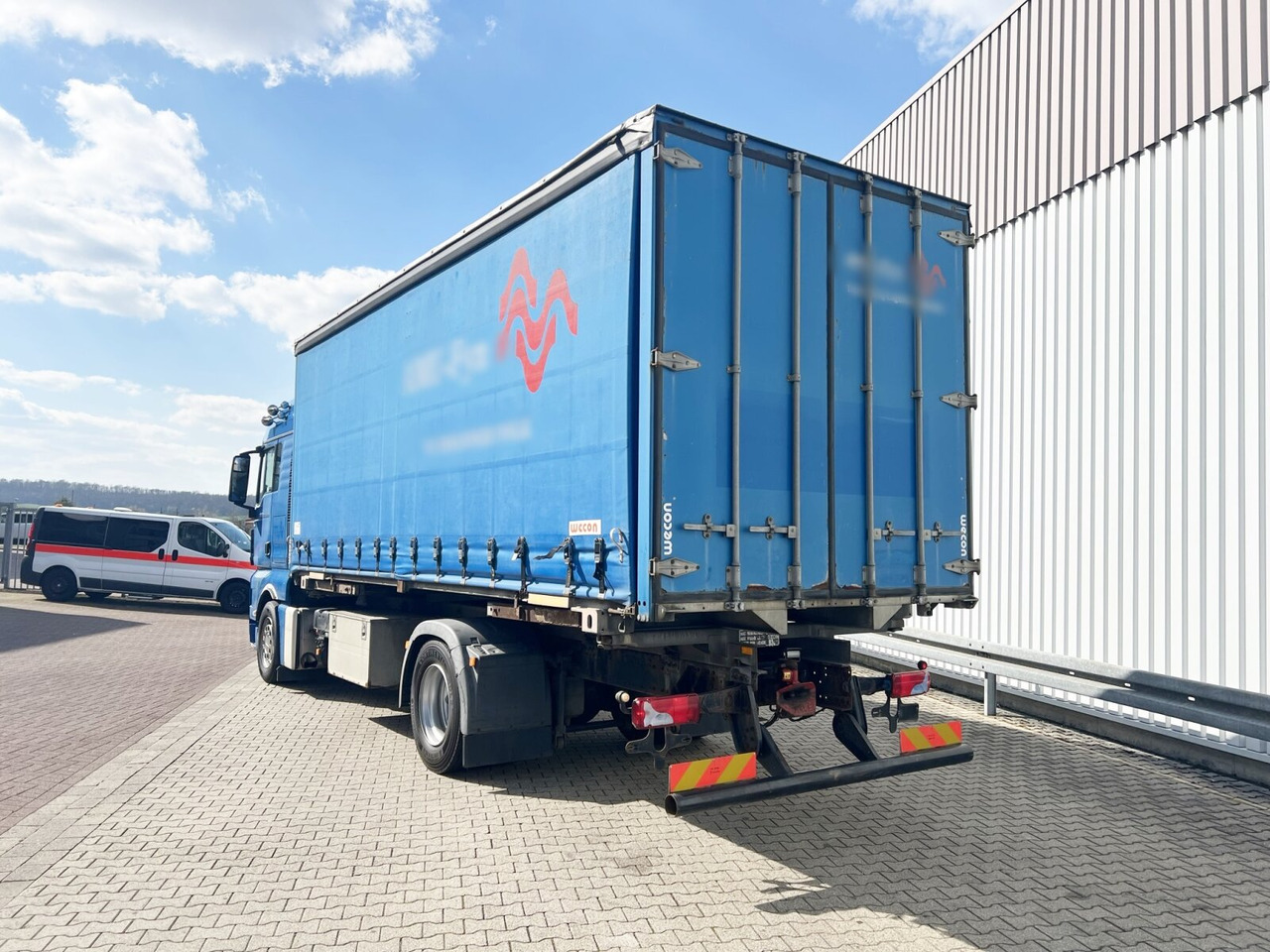 Truck MAN TGX 18.400 4X2 LL TGX 18.400 4X2 LL, Fahrschule, XLX-Fahrerhaus: picture 10