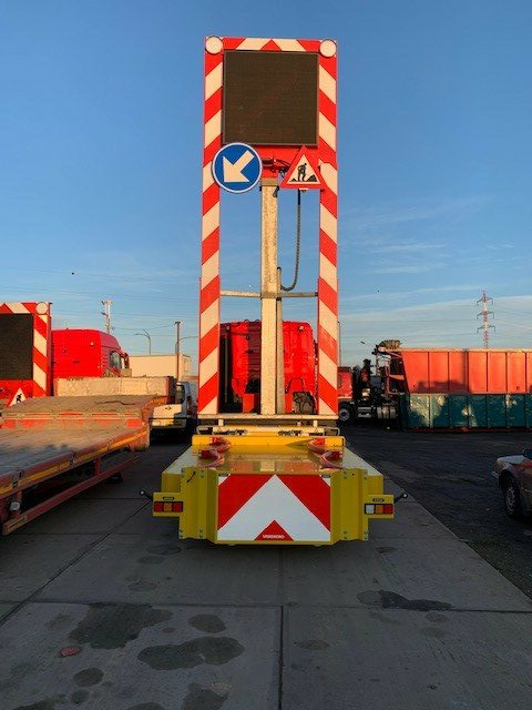 Truck, Construction machinery MAN - TGX 4x2: picture 8