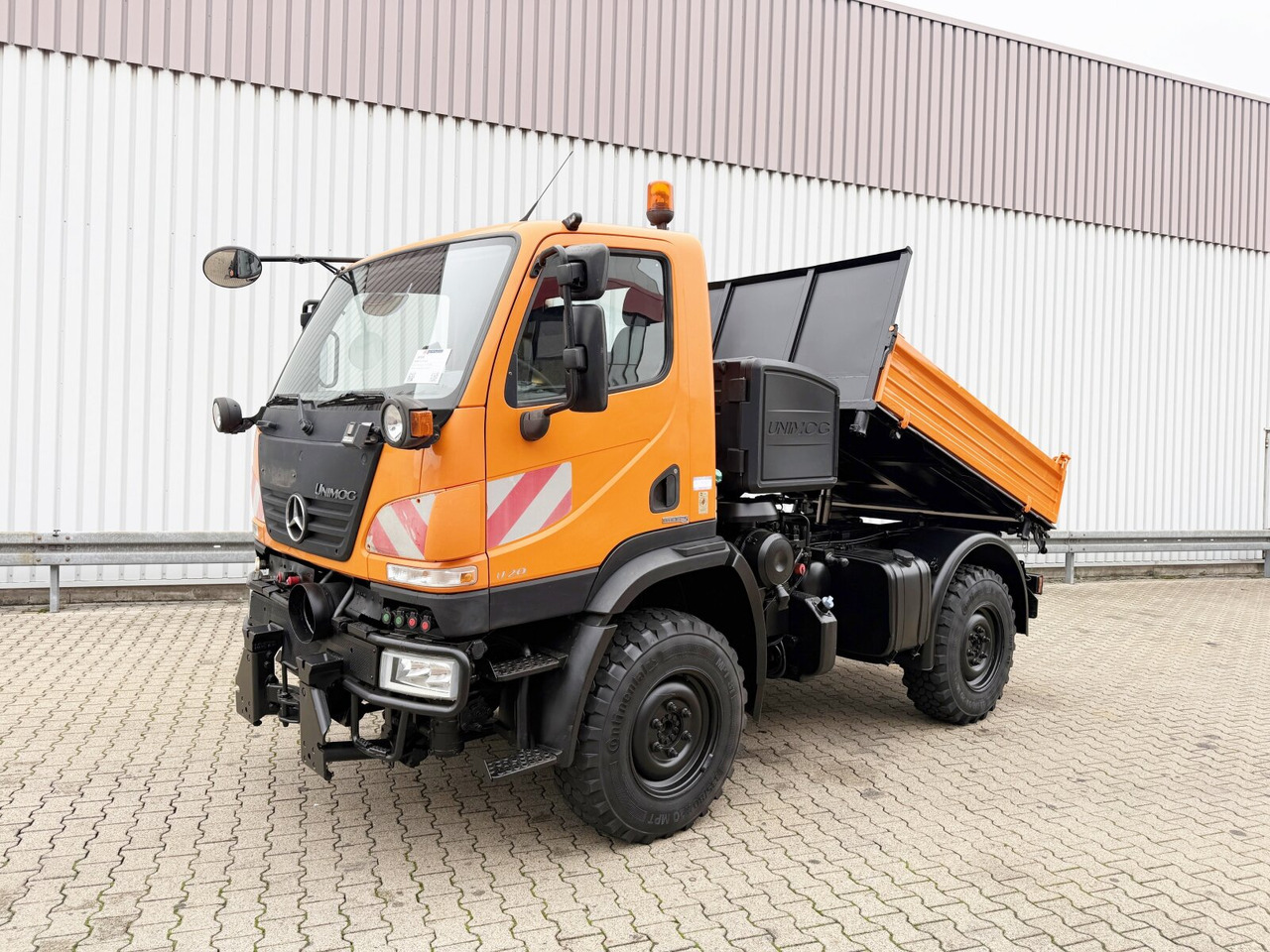 Unimog U 20 4x4 U 20 4x4, Kipper, Zapfwelle, Winterdienstausstattung, 2x AHK - Van: picture 1 Unimog U 20 4x4 U 20 4x4, Kipper, Zapfwelle, Winterdienstausstattung, 2x AHK - Van: picture 1