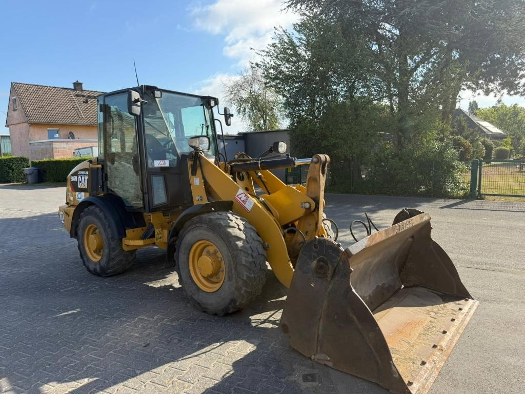 CAT 906M 1831h - Wheel loader: picture 4 CAT 906M 1831h - Wheel loader: picture 4