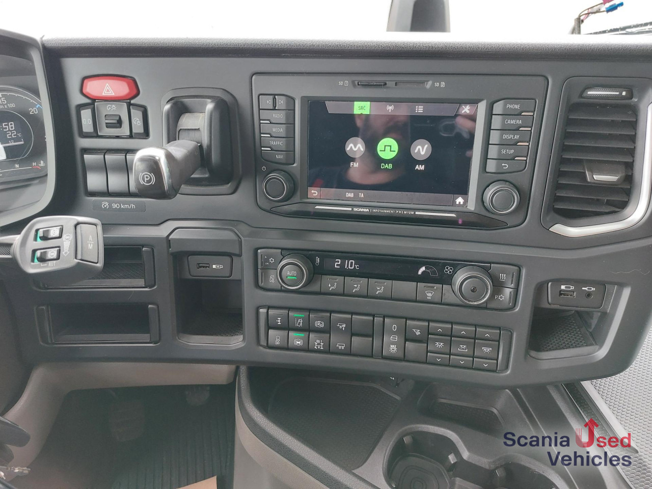 SCANIA R 460 A4x2NA 2 Kreis Hydraulik Navi Standklima Ret - Tractor unit: picture 2 SCANIA R 460 A4x2NA 2 Kreis Hydraulik Navi Standklima Ret - Tractor unit: picture 2
