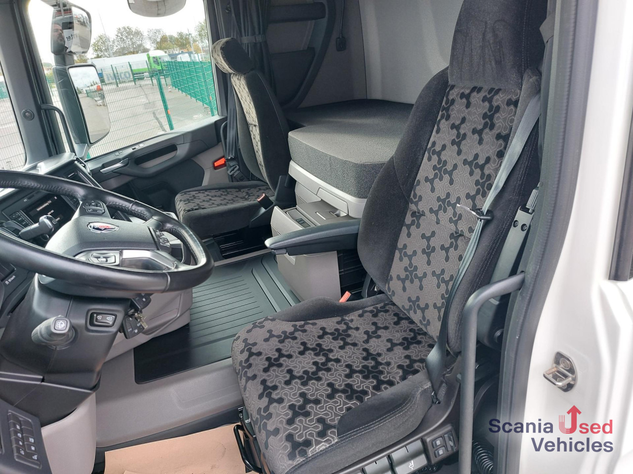 SCANIA R 460 A4x2NA, SUPER, NAVI, Standklima - Tractor unit: picture 4 SCANIA R 460 A4x2NA, SUPER, NAVI, Standklima - Tractor unit: picture 4