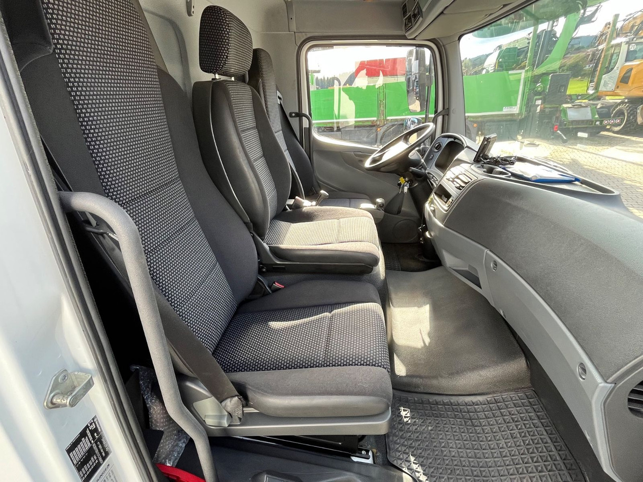 Curtain side van Mercedes-Benz Atego 818 Klima Sperre 74100KM 2,70 Ladehöhe: picture 9