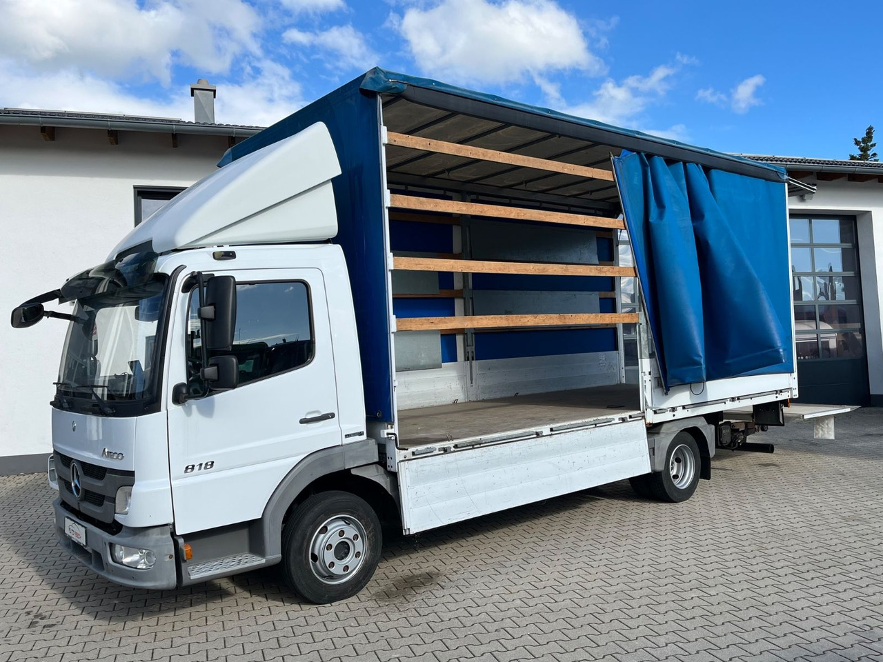 Curtain side van Mercedes-Benz Atego 818 Klima Sperre 74100KM 2,70 Ladehöhe: picture 6