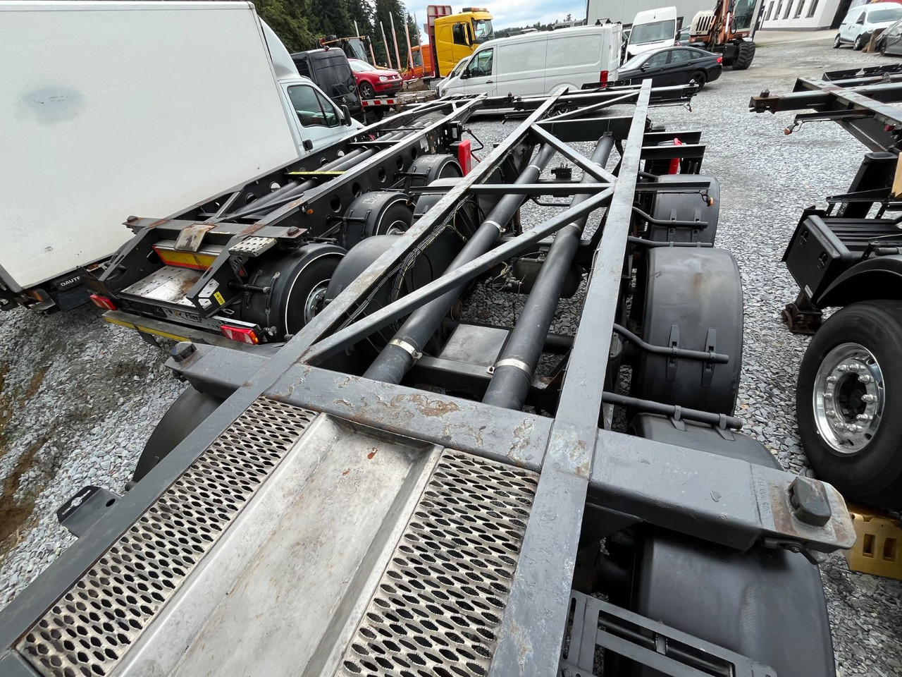 Container transporter/ Swap body semi-trailer Schwarzmüller S1 R-Serie Tank Chassis ADR SAF Alufelgen: picture 11