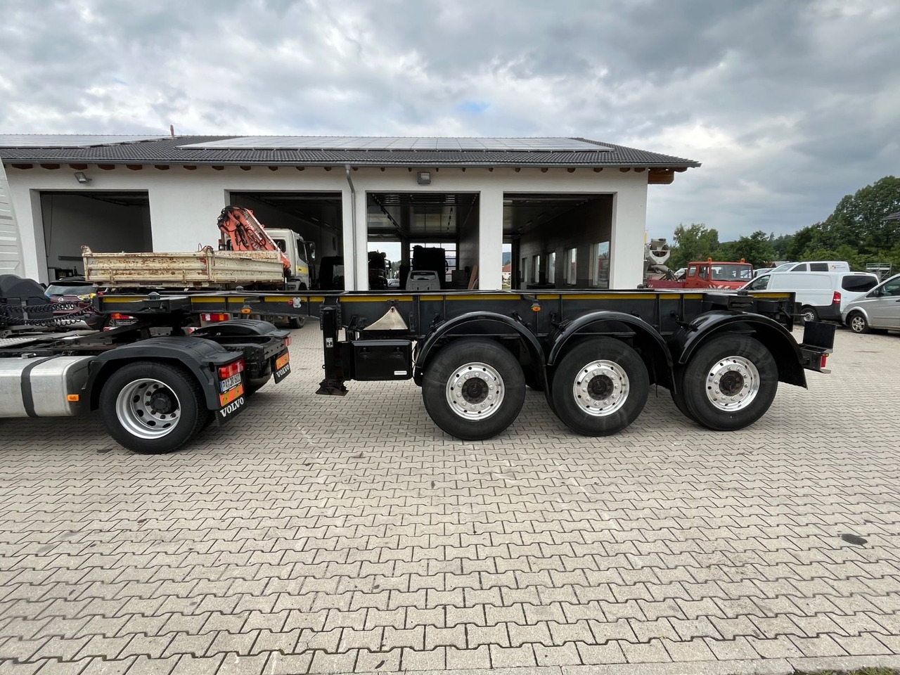 Container transporter/ Swap body semi-trailer Schwarzmüller S1 R-Serie Tank Chassis ADR SAF Alufelgen: picture 6