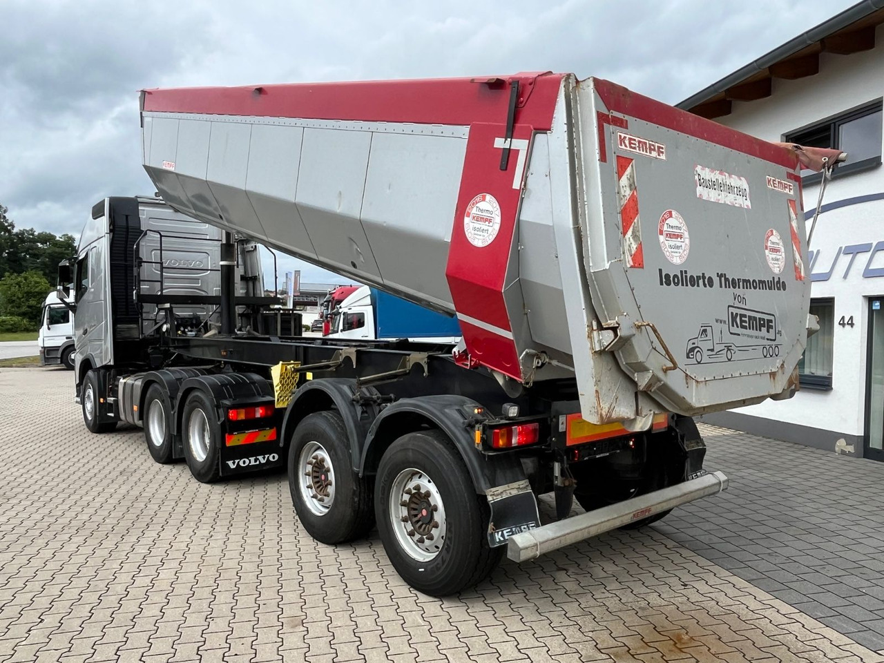 Volvo FH 540 6x4 mit Kempf Thermokippmulde - Tractor unit: picture 2 Volvo FH 540 6x4 mit Kempf Thermokippmulde - Tractor unit: picture 2