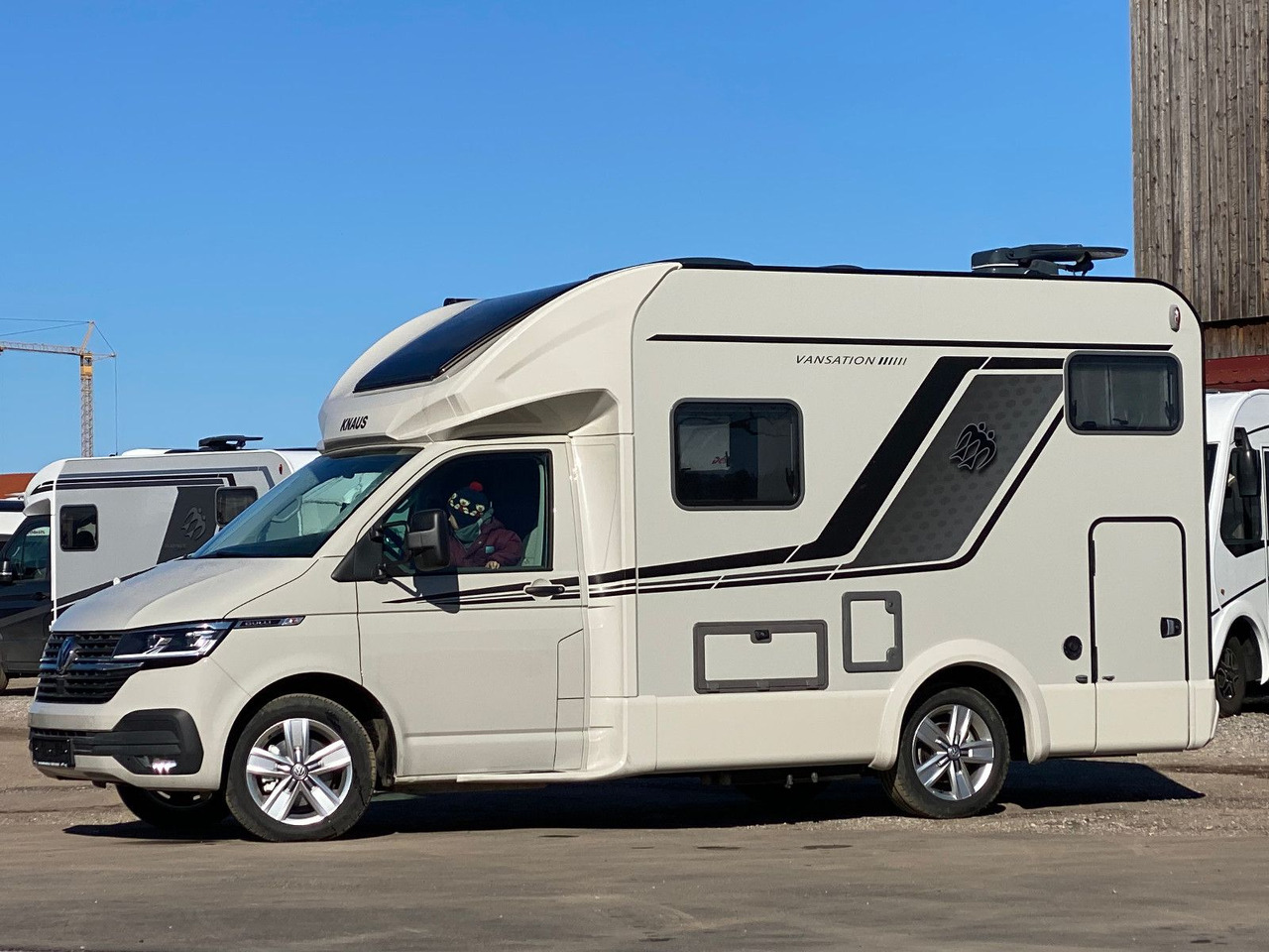 Knaus TOURER CUVISION 500 MQ,4 Personen,slide Bett Knaus TOURER CUVISION 500 MQ,4 Personen - Semi-integrated motorhome: picture 4 Knaus TOURER CUVISION 500 MQ,4 Personen,slide Bett Knaus TOURER CUVISION 500 MQ,4 Personen - Semi-integrated motorhome: picture 4