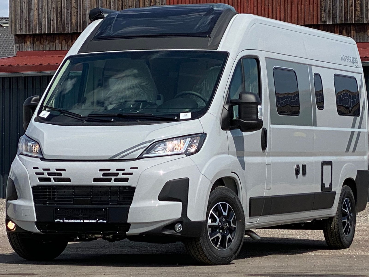 LMC Innovan 600 mit Automatik, Dieselheizung - Camper van: picture 3 LMC Innovan 600 mit Automatik, Dieselheizung - Camper van: picture 3
