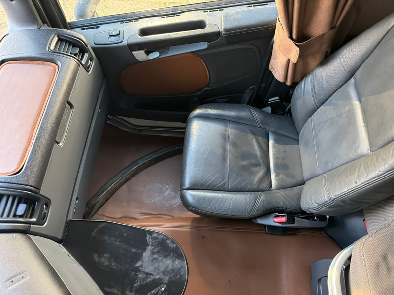 Tractor unit Scania R580 / V8 / 6X4 / HighLine / Retarder / NL Truck: picture 15 Tractor unit Scania R580 / V8 / 6X4 / HighLine / Retarder / NL Truck: picture 15