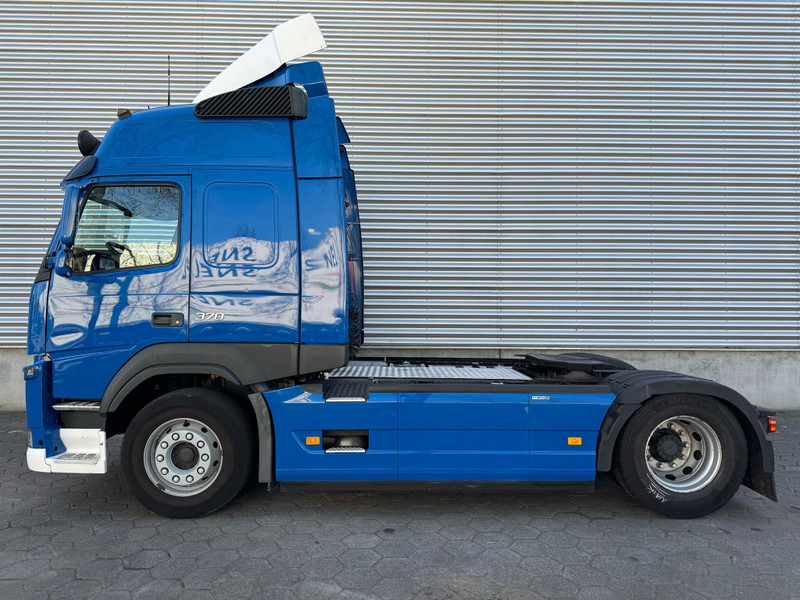 Volvo FM 370 / 2 Tanks / I-Shift / NL Truck - Tractor unit: picture 5 Volvo FM 370 / 2 Tanks / I-Shift / NL Truck - Tractor unit: picture 5
