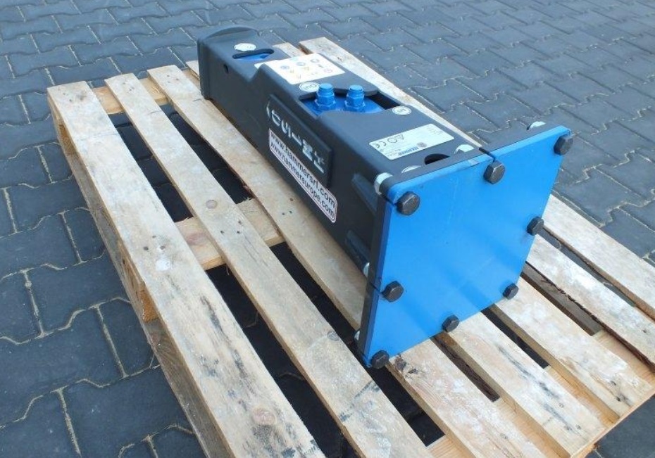 HAMMER HM 1300 Hydraulic breaker 960 KG - Hydraulic hammer for Construction machinery: picture 4 HAMMER HM 1300 Hydraulic breaker 960 KG - Hydraulic hammer for Construction machinery: picture 4