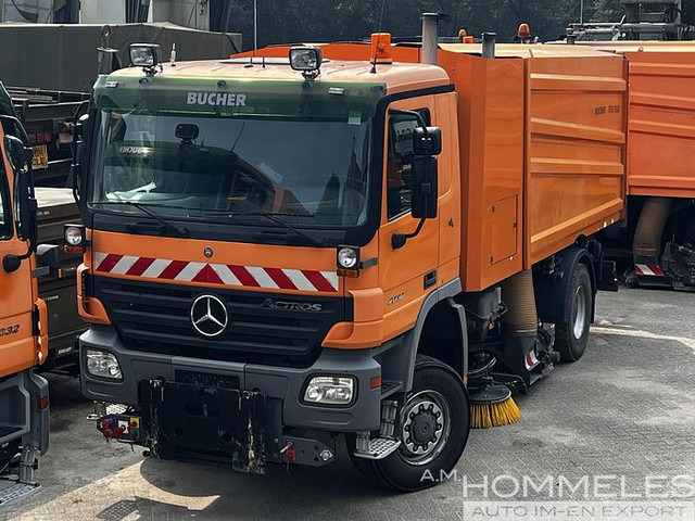Bucher Municipal STKF 9500 4X4 - Road sweeper: picture 1 Bucher Municipal STKF 9500 4X4 - Road sweeper: picture 1