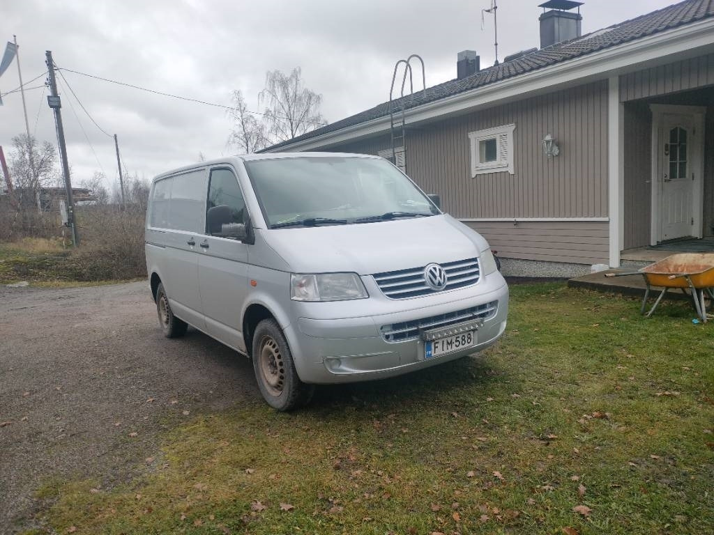 Volkswagen Transporter 1.9 TDI - Small van: picture 2 Volkswagen Transporter 1.9 TDI - Small van: picture 2
